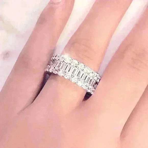 Gorgeous 14k White Gold Over Silver White Sapphire Ring - Picture 1 of 6